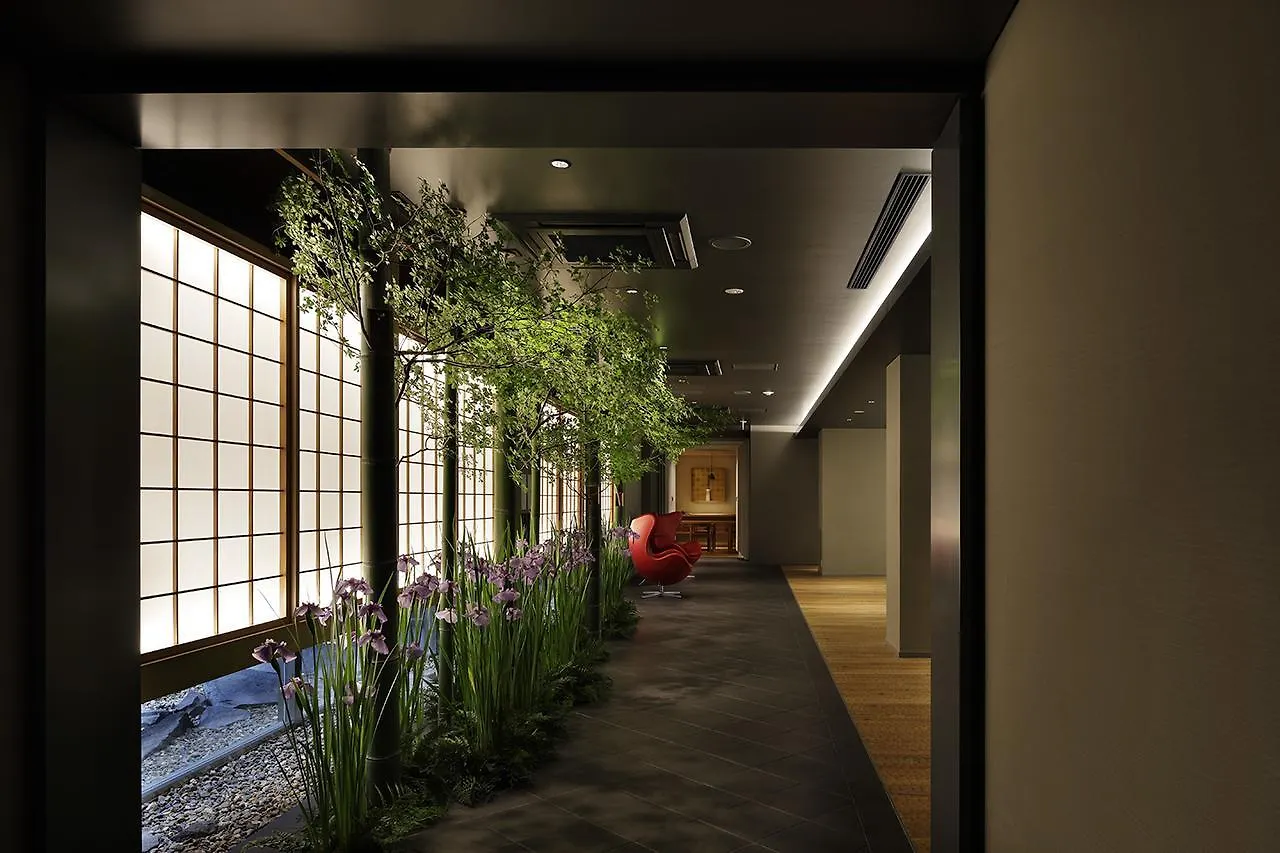 ホテルリソル京都 河原町三条 3*, 京都市
